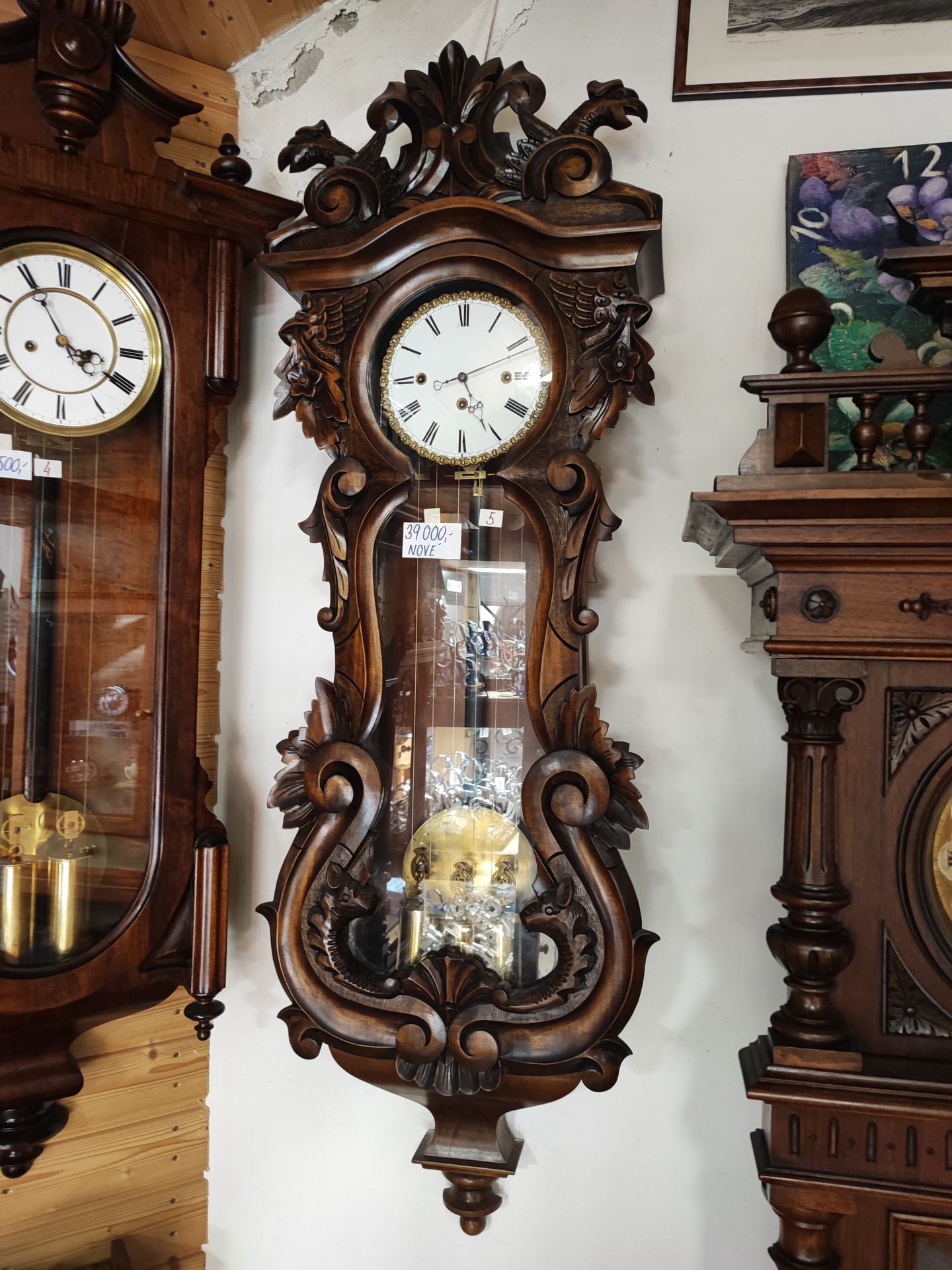 Starožitné hodiny a nábytek na prodej